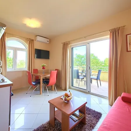 Mira Guest house