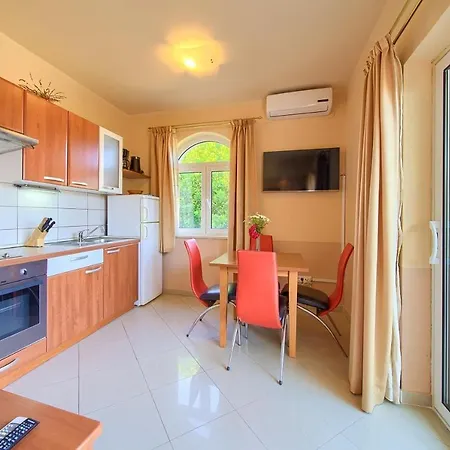 Mira Guest house