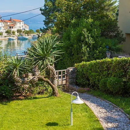 Mira Guest house Porat (Krk)