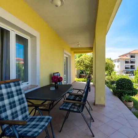 Mira Guest house
